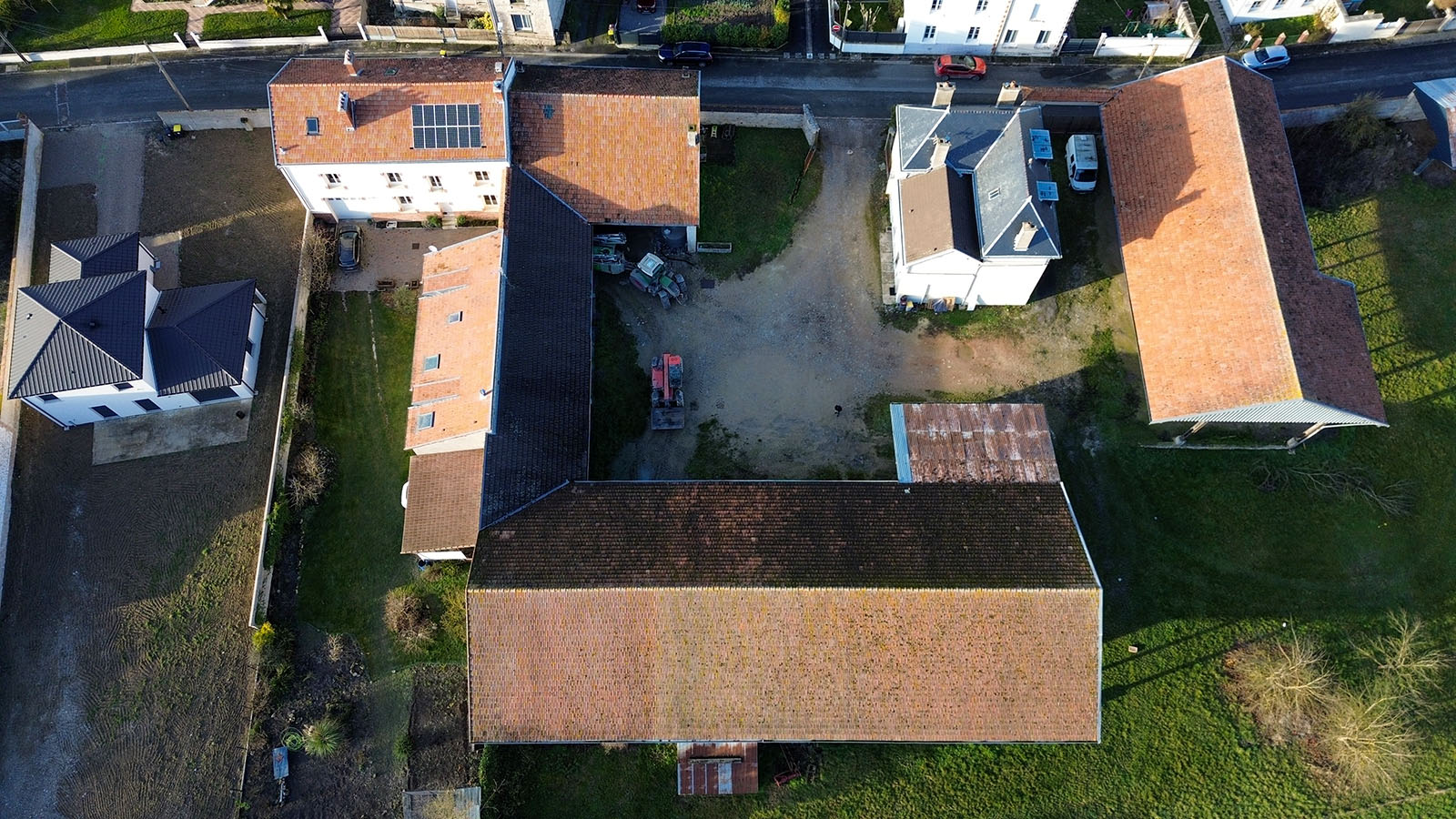 Vue aérienne de l'ensemble agricole